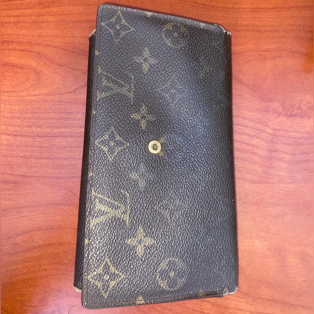 Louis Vuitton Vintage wallet